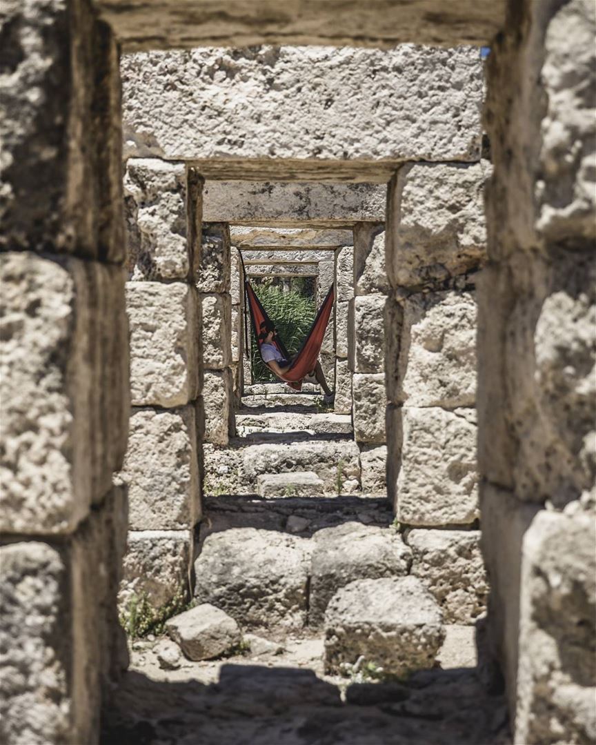 Framed 🖼📸 by the talented @freakgmb while discovering @livelove.tyre... (Soûr, Al Janub, Lebanon)