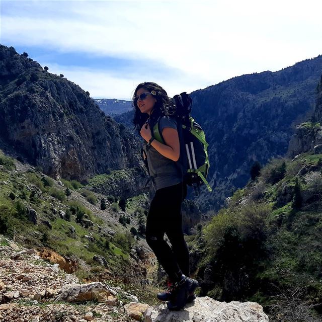  framedbynature mountaingirls mountainbabes womenwhohike womenwhoexplore...