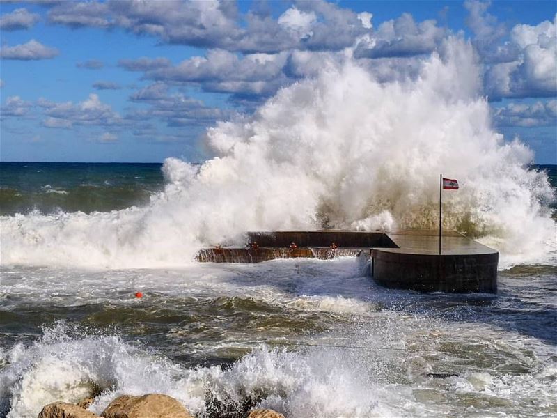 Friday afternoon from Ain el Mreisse ☺️Photo taken by @fabyo.kay 😊... (Ain El Mreisse, Beyrouth, Lebanon)