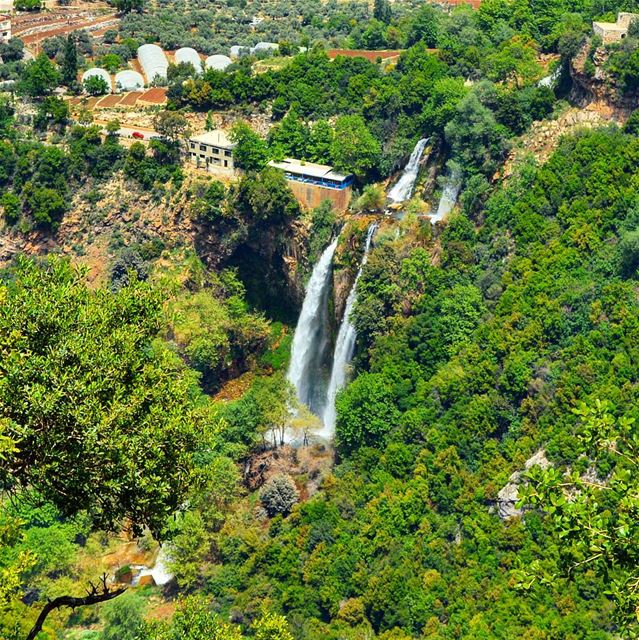 Frm a distance zooming mode❤❤❤ naturephotography  naturelover  waterfall ... (Kfarhilda, North)