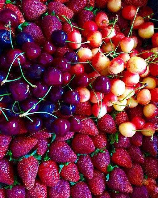 From all of us in  JabalMoussa  Happy  Valentine 🍒🍓❤️  cherry ... (Jabal Moussa)