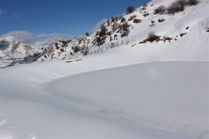  frozenpool  pawdersnow  milkshake  laklouk  snowboarding ... (El Laklouk, Mont-Liban, Lebanon)
