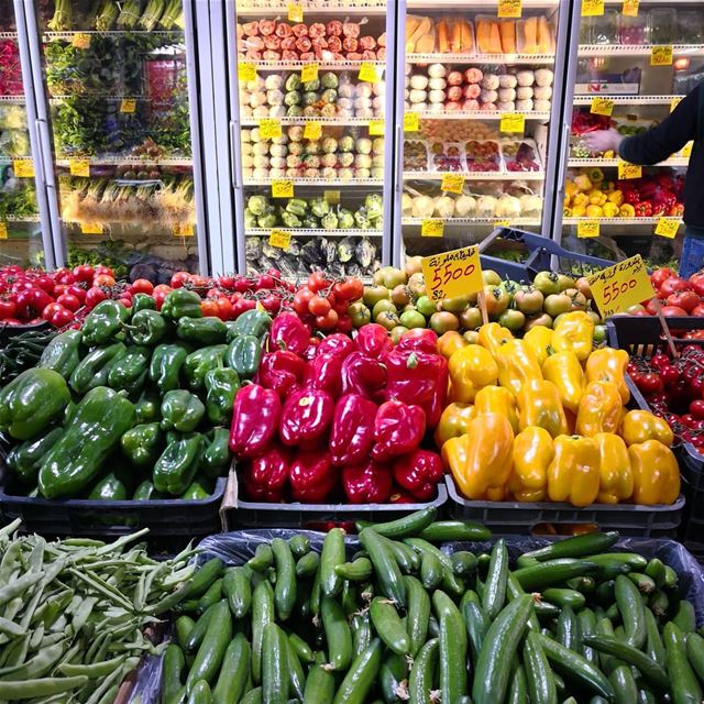 Fruits & veggies paradise! Btw most of them are local 🇱🇧... 🍋🍓🥑🍎... (Beirut, Lebanon)