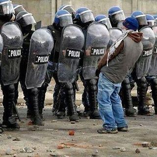 fuckthepolice yaskot7ekml2az3ar alsha3byouridiskatalnizam alticoberre tol3etri7etkon bednan7asseb Libertyordeath freedombeirutlebanon 2016 rEVOLUTION