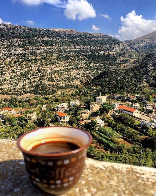 G O O D  V I B E S  O N L Y 🍃.... mountain  peak  lebanon  coffee ... (Bhairet Toula)