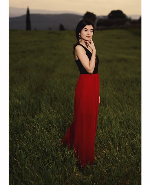 Gaze her look, it screams confidence..... reddress outdoorphotoshoot...