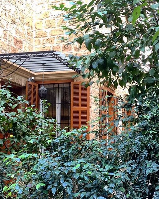  gemayze  beirut  livelovelebanon  lebanon ... (Jemmayze)