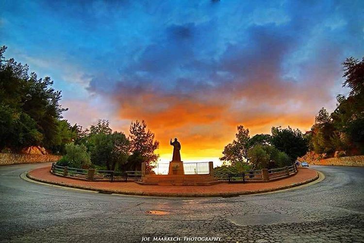 Ghazir sunset...❤️  ghazir  liveloveghazir  keseruan  sunset  statue ... (Ghazir, Mont-Liban, Lebanon)