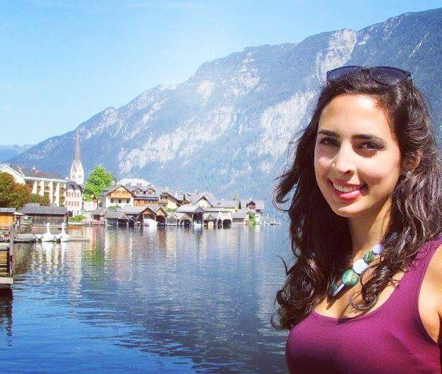  Girl in  Paradise  hallstatt  lake  perfect  town  austria ... (Hallstatt, Austria)