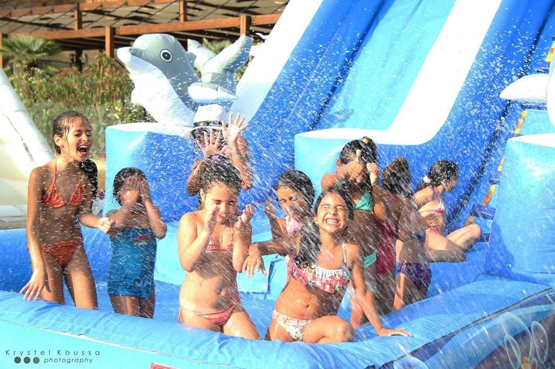 Girls just wanna have fun!💦🎉☀️  birthdayparty  splash  watergames ... (Jeita Country Club)
