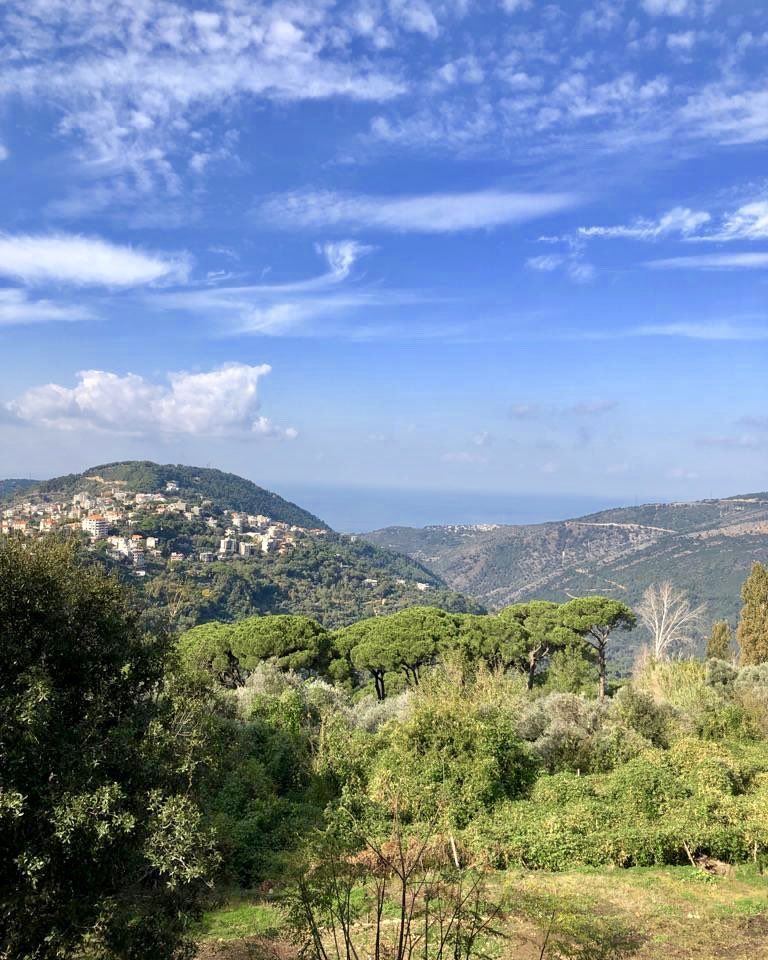 Glancing at the Med from time to time is a good compromise when not able... (Kafr Him, Mont-Liban, Lebanon)