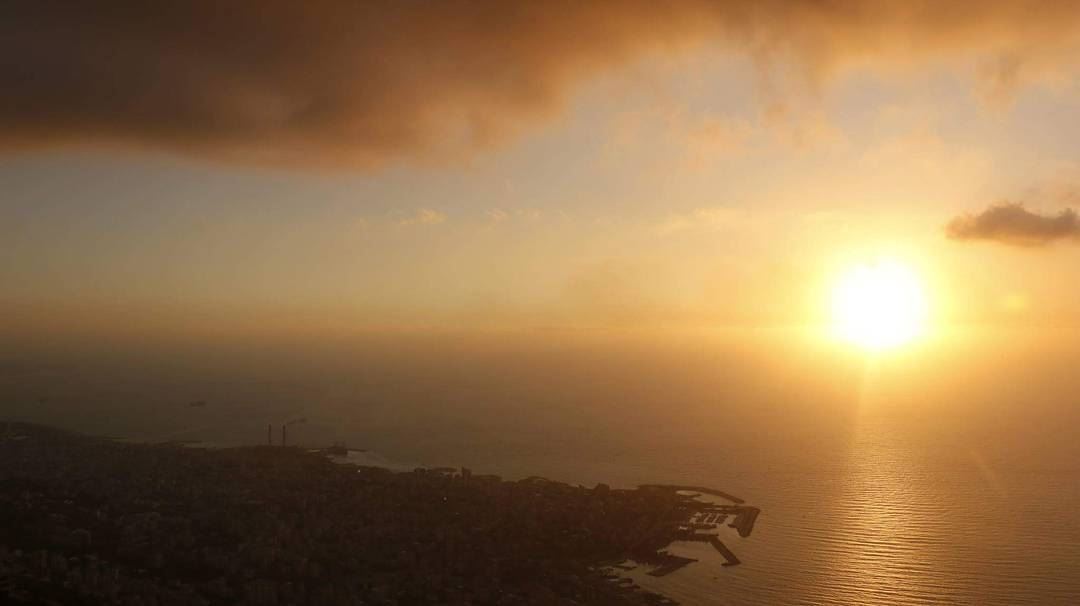 Golden Sun!!! golden  sun  lebanese  sunset  lebanesesunset  overthesea ... (Harisa, Mont-Liban, Lebanon)