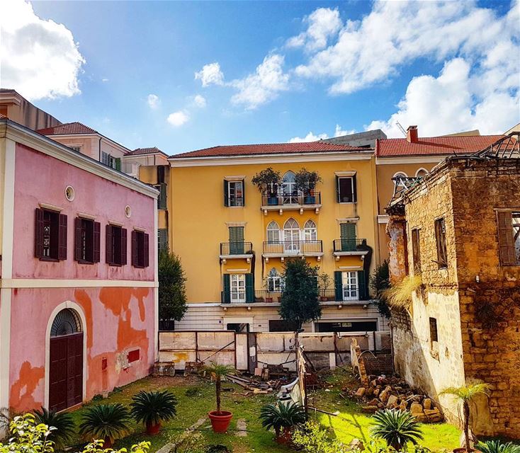 Good afternoon igers❤❤❤ cloudy  sky  apartment  oldbuilding  architecture... (Saifi village)