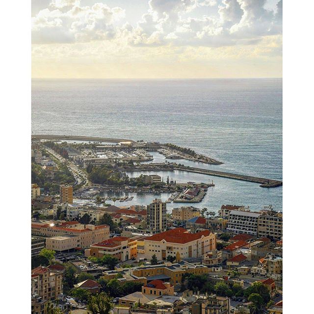 Good Afternoon people!!! Zooming this lovely city 🇱🇧☀️ can't handle this beauty. | Jounieh | (ATCL kaslik)