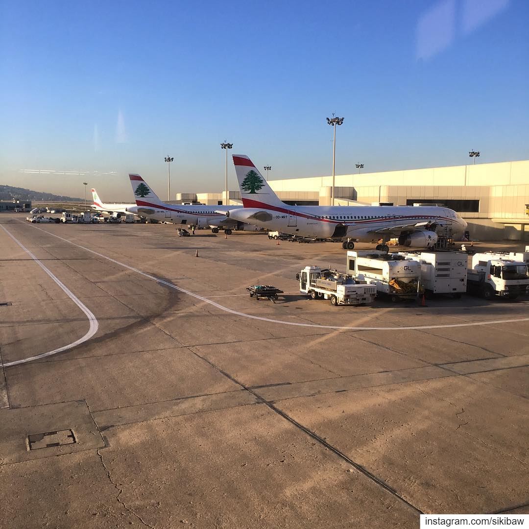 Good bye lebanon 🇱🇧.  lebanon airport  beirut  businestrip  plan fly  بير (Aéroport International Rafic Hariri De Beyrouth)
