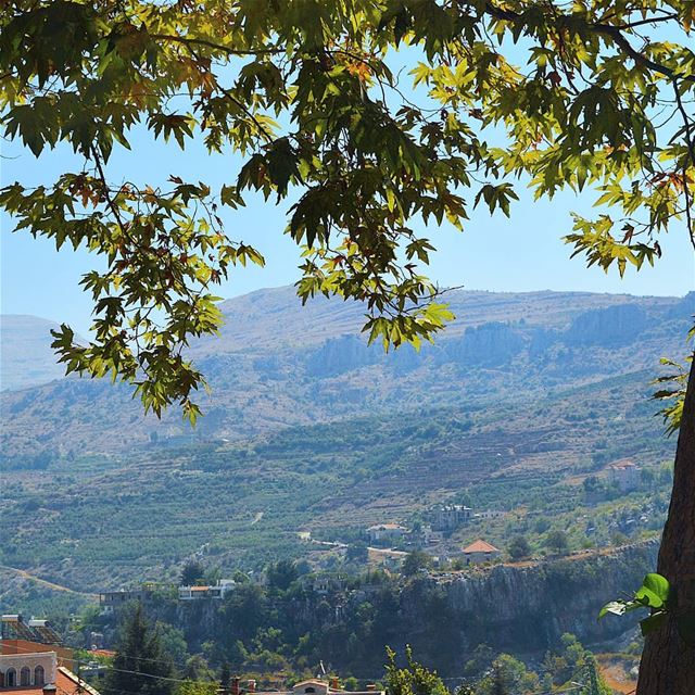 Good day to all🇱🇧🇱🇧❤❤ mountains  mountainsoflebanon  view ... (Lebanon)