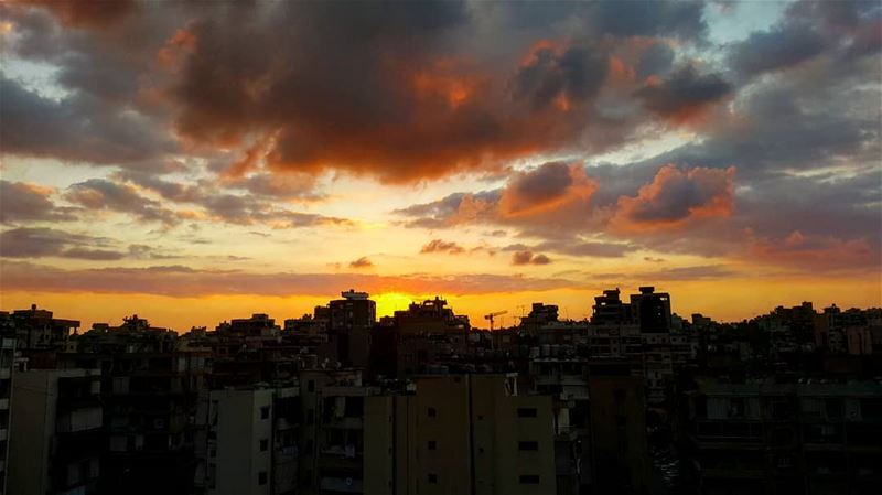 Good evening Beirut 💛🌇 ........... Lebanon  beirut  sunset ... (Beirut, Lebanon)
