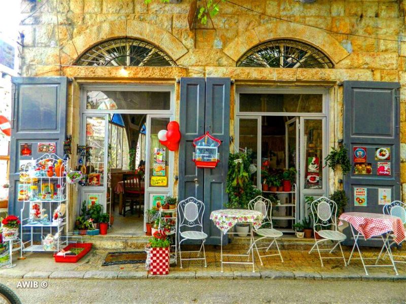  good  evening  colorful  windows  streetphotography  lebanonspotlights ... (Douma, Liban-Nord, Lebanon)