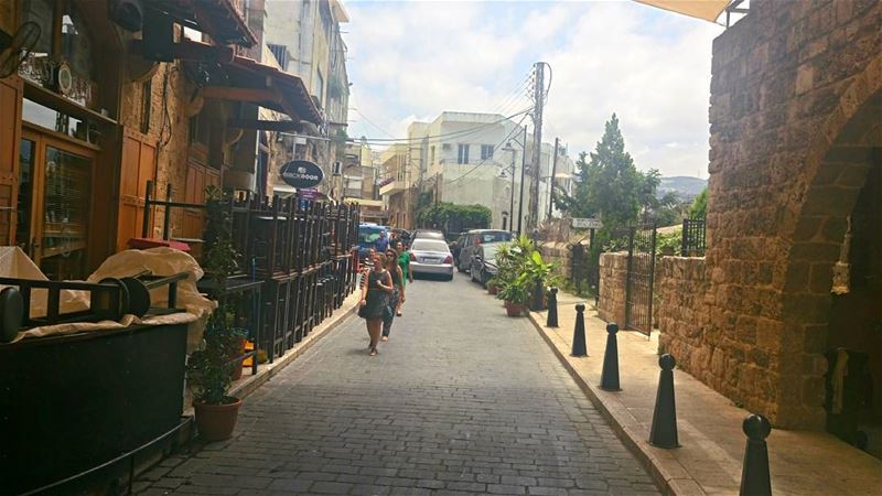 Good evening dear followers with this amazing view 🇱🇧 Photo taken by @pla (Byblos - Jbeil)