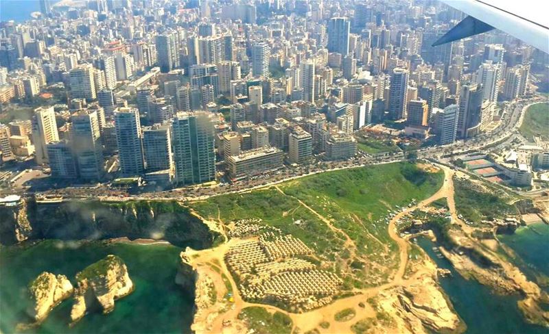 Good evening dear followers with this amazing viewPhoto taken by @hussein (Beirut, Lebanon)