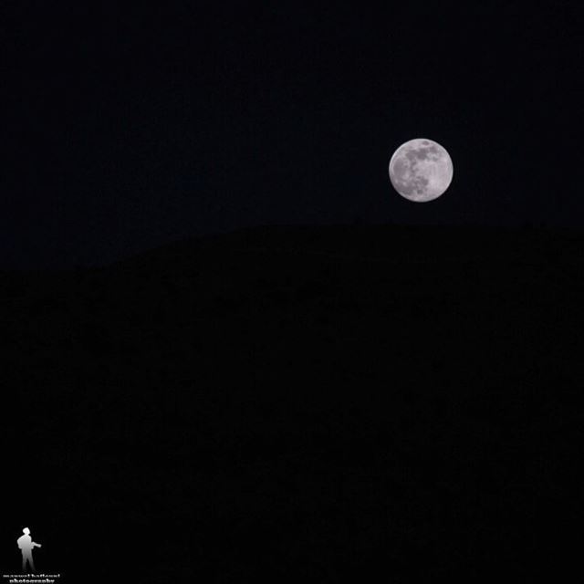 Good evening 😍 moon  chouf  livelovechouf  lebanon  livelovebeirut...