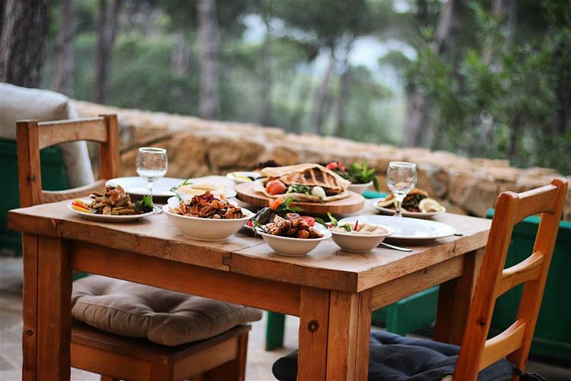 Good food 🍡🍗, good company👫, good view 🌳🌳will you ask for more? 🙌...