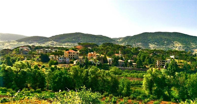 Good morning dear followers with this amazing viewPhoto taken by @places. (Sawfar, Mont-Liban, Lebanon)