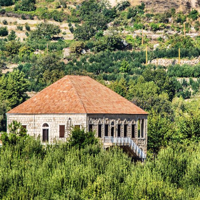 Good morning dear friends! A traditional Lebanese house Akoura,Lebanon @le