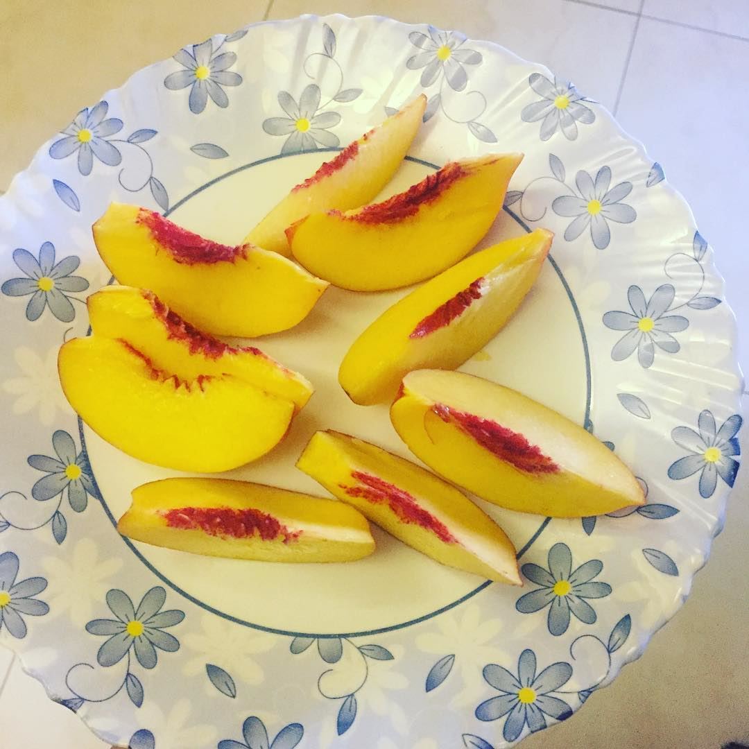 Good morning everyone 🍑 Fruit lovers 😍  fruit  peach  energy ...