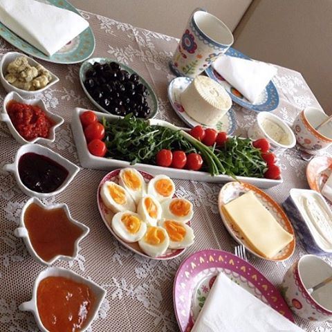 Good morning everyone!! Hope you all have a great Christmas with your loved ones filled with lots and lots of yummy food 🙈❤️❤️ Homemade is always best 😍😍👍 Photo taken by @z.e.e.i