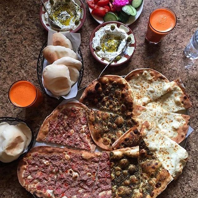 Good morning Foodies ☺️ A yummy Lebanese breakfast that will brighten your Monday ☀️☕️ goodmorning lebanoneats