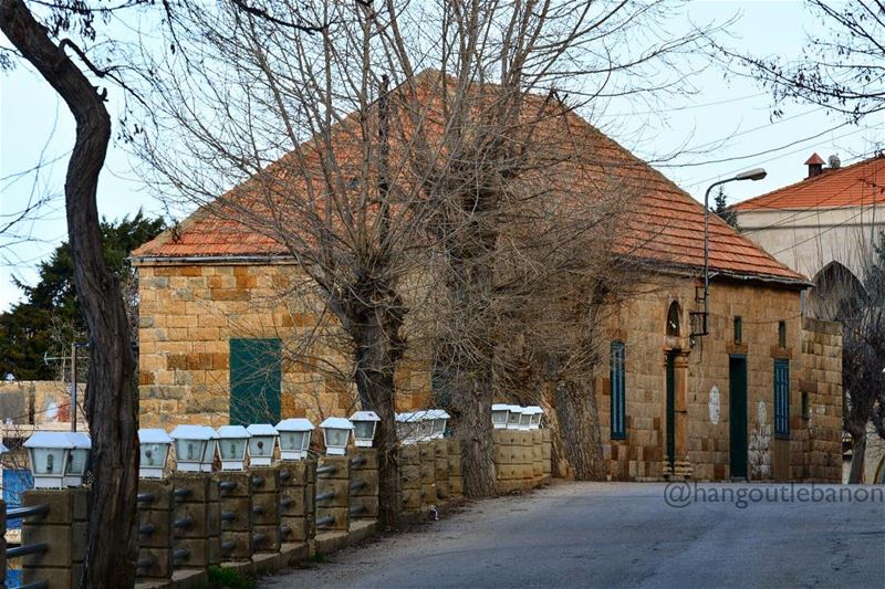 Good morning  Lebanon.- hangoutlebanon  lebanonpocketguide ... (Hadeth El Joubbe, Liban-Nord, Lebanon)