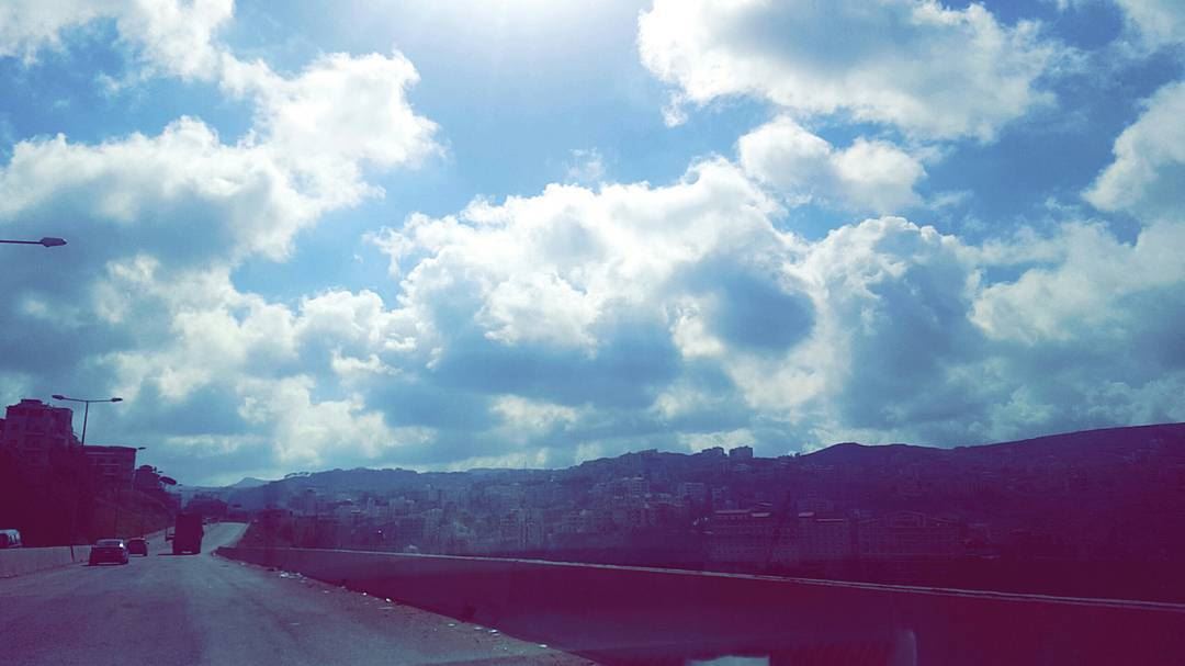 Good Morning 🌞 photography  photoshoot  photooftheday  lebanon  sky ... (Bhamdoûn, Mont-Liban, Lebanon)