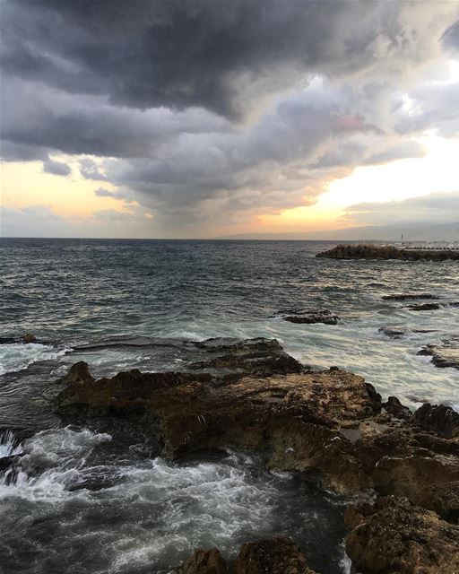 Good morning  sea  ocean  walk  sports  beirut  cloud  rainbow ... (Ain El Mreisse, Beyrouth, Lebanon)