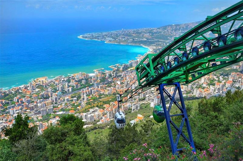 Good morning sunshine! ☀️ I hope everyone is enjoying their weekend 💙 ... (Harîssa, Mont-Liban, Lebanon)