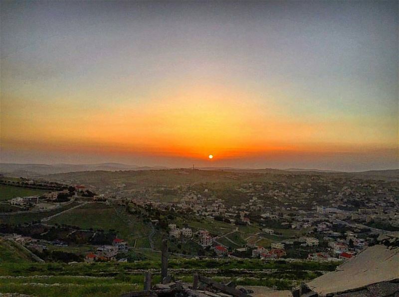 Good Night Everyone ❤ From Yaroun , Al Janoub by @elietabchi 😍❤😍❤😍❤😍❤ ...