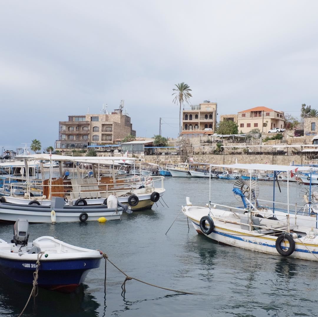 Good night everyone 👋🏼! How do you like this picture from Byblos port? ⛵️ (Byblos - Jbeil)