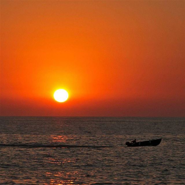 Good Night from Batroun 😍تصبحون على خير من البترون Photo taken by @elie_ (Batroûn)