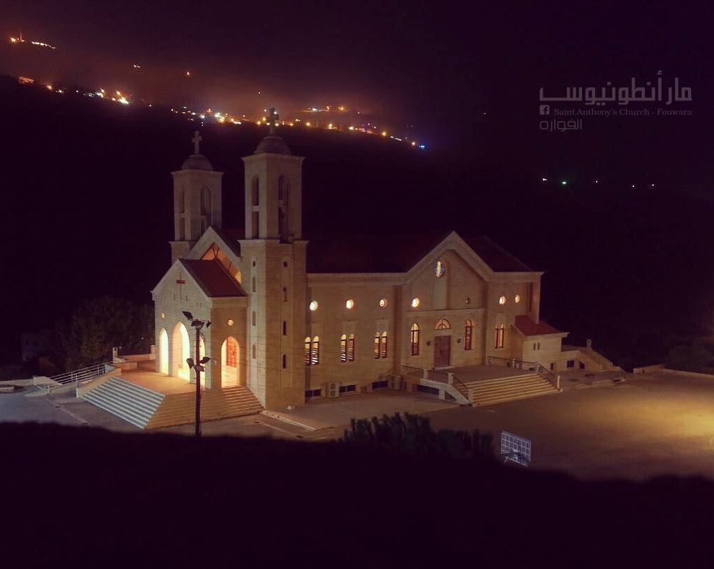 Good night with this amazing view of @saint.anthony.fouwara  by: @eltanios...