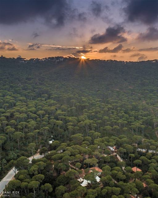 Goodbye sun see you tomorrow 🌄... jezzine  bkassine  lebanon  dji ... (Bkâssîne, Al Janub, Lebanon)