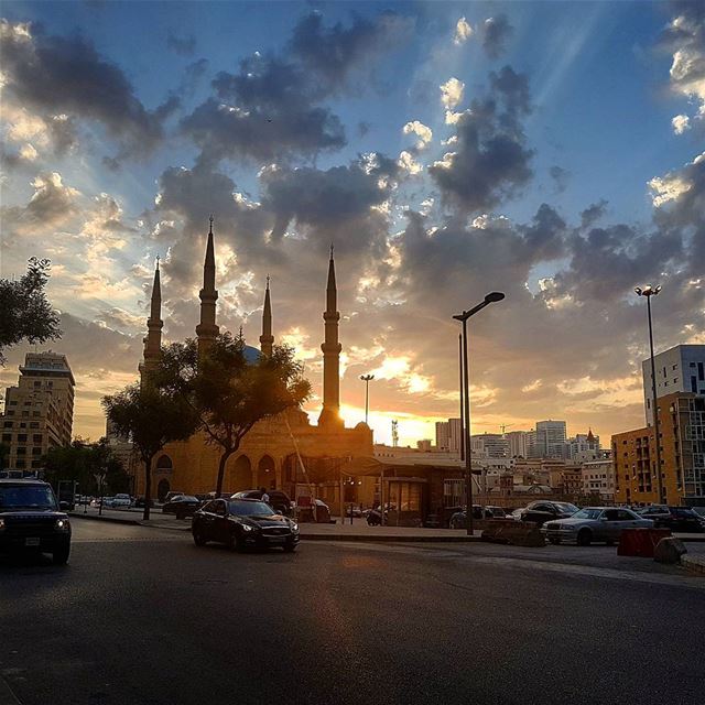 Goodevening beirut😚😚❤❤ sunset  clouds  shadow  bestplace ...