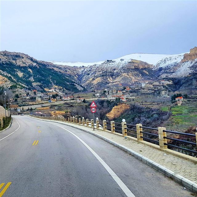 Goodmorming 🇱🇧🇱🇧❄ roadtrip  lifeisgood  naturephotography ... (Bcharré, Liban-Nord, Lebanon)