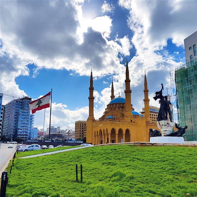 Goodmorning lebanon❤❤❤ cloudy  rainy  landscape  morningpost  view ... (Martyrs' Square, Beirut)