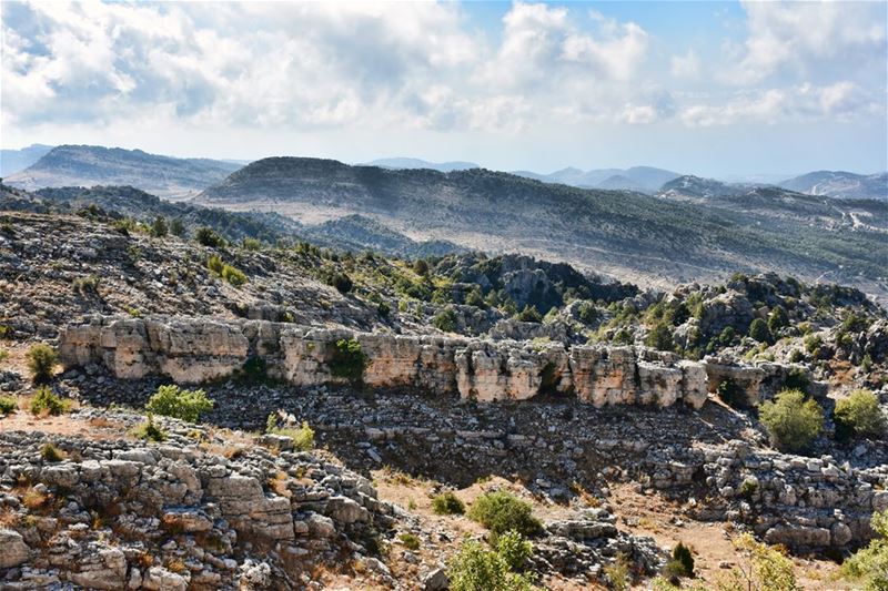 Gorgeous rock formations on the ascent to the Jaj Cedar Reserve gorgeous... (Jaj, Mont-Liban, Lebanon)