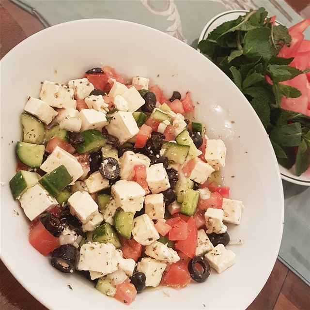 Greek Salad🌸Ingredients🌸1 medium onion1 medium tomato2 cucumbers1/2 (Greater Montreal)