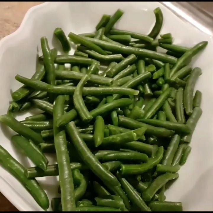 Green Beans Salad🌸-In salted boiling water,add the trimmed beans and... (Greater Montreal)