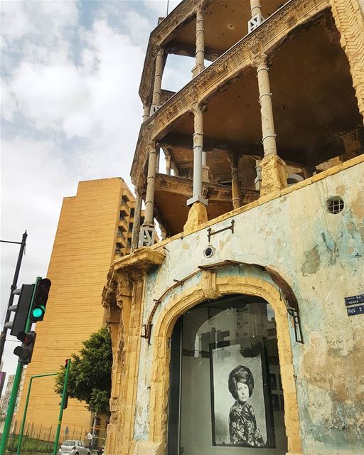 Green light on the former greenline of the civil war in  Beirut. Snipers... (Beit Beirut)