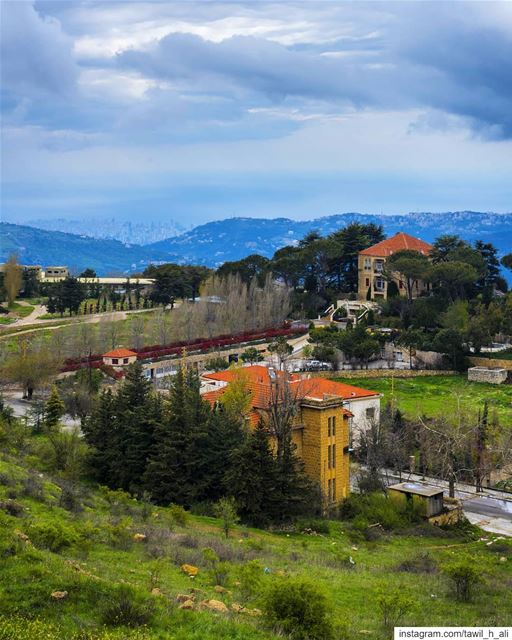 Green Sides 🏡➡️----- nature  landscape  naturephotography ... (Sawfar, Mont-Liban, Lebanon)