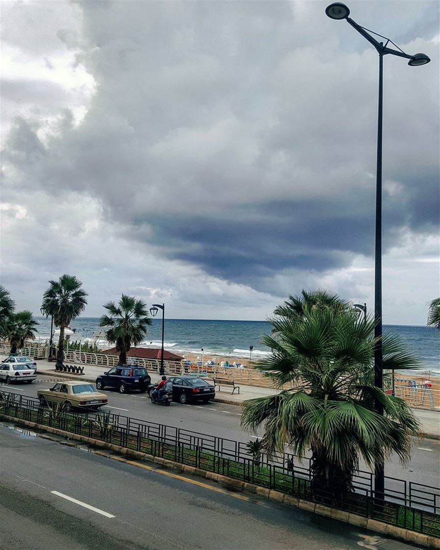 Grey weather.. not mood!Hello October..🌫🌣🌫 HappyMonday .. beirut..... (Beirut, Lebanon)