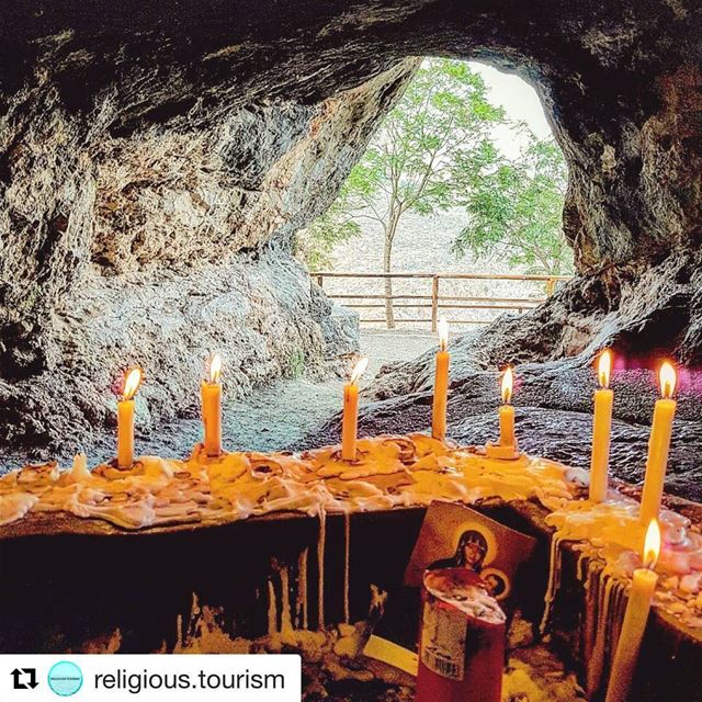 🇱🇧 Gruta no vilarejo de Qana onde supostamente Jesus teria passado um... (Aïn Qâna, Al Janub, Lebanon)